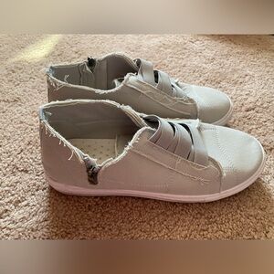 Slip on Sneakers